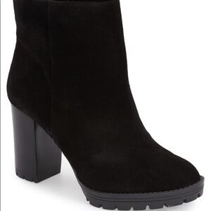 NWOT Arturo Chiang Suede Black Pull-On Booties Size 7